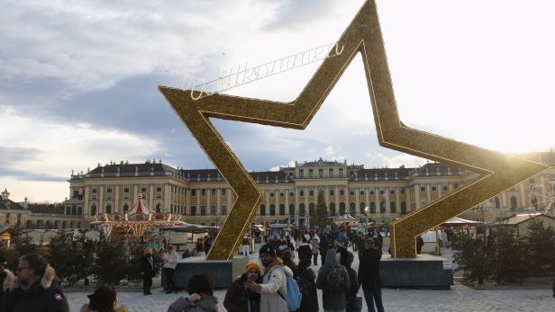 Weihnachtsmarkt vor dem Schloss Schönbrunn