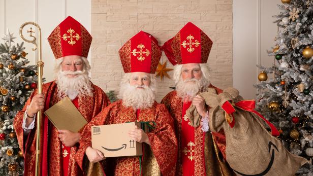 Toni Polster, Paulus Bohl und Andreas Herzog als Nikoläuse