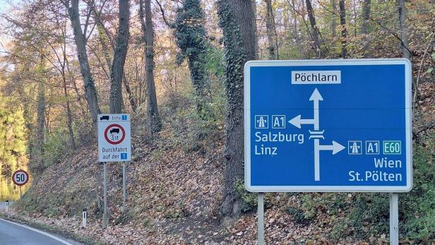 Der Tatort an der Autobahnabfahrt der A1 in Pöchlarn. Acht Jahre blieb der Tote hier unentdeckt.