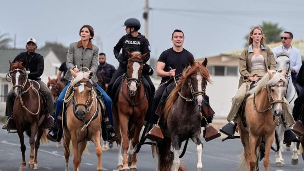 TOPSHOT-ECUADOR-US-POLITICS-DIPLOMACY