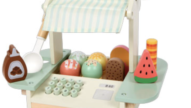 Spielzeug aus Holz, das einen Eisstand darstellt