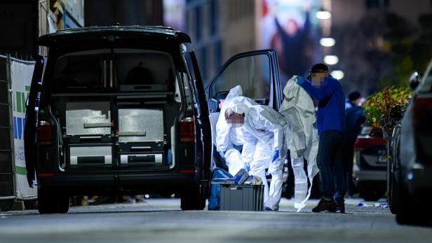 SCHUSSABGABE IN LOKAL IN WIEN OTTAKRING