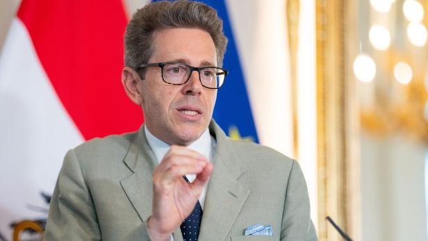 ++ ARCHIVBILD ++ KOALITION: NEHAMMER ZIEHT SICH ALS KANZLER UND ÖVP-CHEF ZURÜCK - MAHRER (ÖVP)