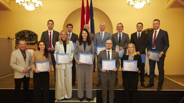 Die Raubgruppe des LKA Niederösterreich bei der Auszeichnung