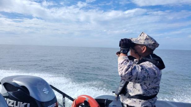 Migrant vessel sinks off Malaysia-Thailand border, hundreds missing