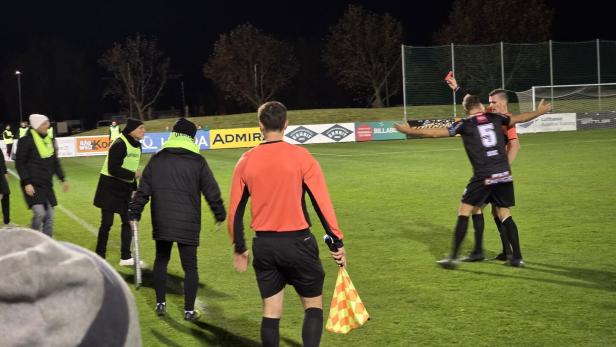 Rote Karte Stefan Rapp Wiener Sport-Club - SC Neusiedl