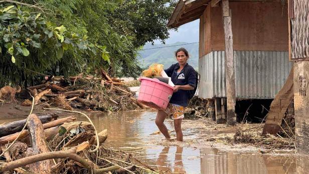PHILIPPINES-WEATHER-TYPHOON