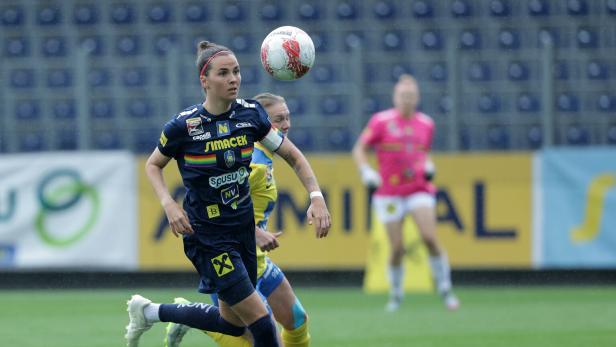 WOMEN SOCCER - FBL, St.Poelten vs Vienna