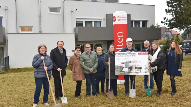 Spatenstich für Seniorenheim