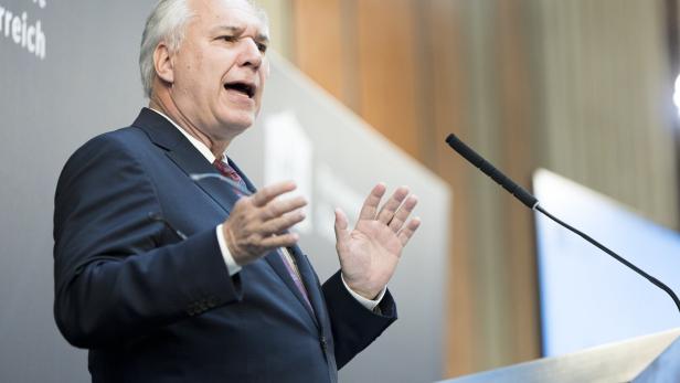 DINGHOFER-SYMPOSIUM MIT ÜBERREICHUNG "FRANZ-DINGHOFER-MEDAILLE" UND "FRANZ-DINGHOFER-MEDIENPREIS": ROSENKRANZ