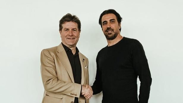 WAC-Präsident Riegler und der neue Trainer Atalan (r.)