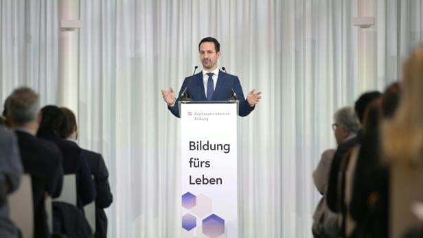 GRUNDSATZREDE BILDUNGSMINISTER CHRISTOPH WIEDERKEHR (NEOS)