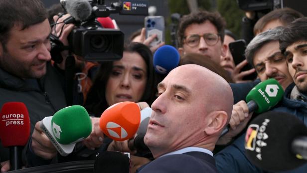 Keine gute Buch-Präsentation für Luis Rubiales