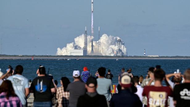 Blue Origin New Glenn rocket carrying two satellites for NASA's EscaPADE mission to orbit Mars launches from Cape Canaveral Space Force Station in Cape Canaveral