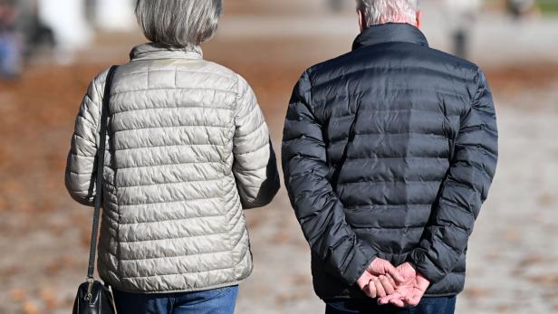 ++ THEMENBILD ++ GESELLSCHAFT / DEMOGRAFIE / BEVÖLKERUNG / BEVÖLKERUNGSWACHSTUM / BEVÖLKERUNGSENTWICKLUNG / PENSIONISTEN / PENSIONEN / RUHESTAND / PENSION