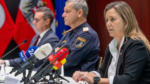 PK LPD TIROL/DOPPELMORD IN INNSBRUCK: MAYR/TOMAC/TRESCH