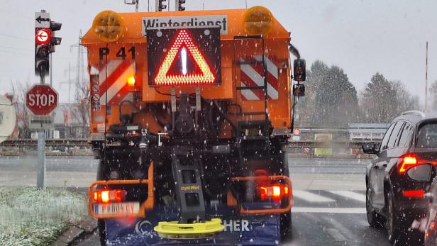 Schneefall im Raum St. Pölten 