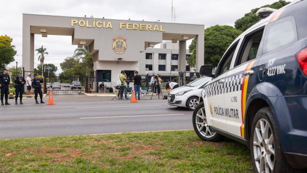 Former Brazilian President Bolsonaro detained after a run-away attempt