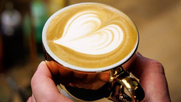 Kaffeetasse mir Herz aus Schaum