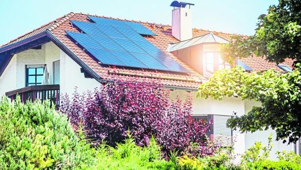 Einfamilienhaus mit Photovoltaikanlage am Dach 