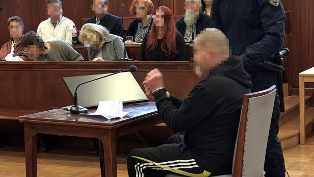 Ein Angeklagter vor Gericht