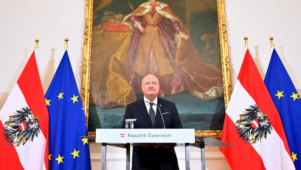 PK "WEITERE UMSETZUNGSSCHRITTE DER BUNDESREGIERUNG": BUNDESKANZLER STOCKER (ÖVP)