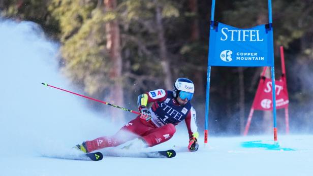 Stefan Brennsteiner führt im Riesentorlauf von Copper Mountain nach dem ersten Durchgang