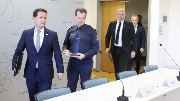 PK LANDESPOLIZEIDIREKTION STEIERMARK "ERMITTLUNGEN ZUM FALL DER VERMISSTEN INFLUENCERIN": HAAS / ORTNER / VIDOVIC / KROSCHL