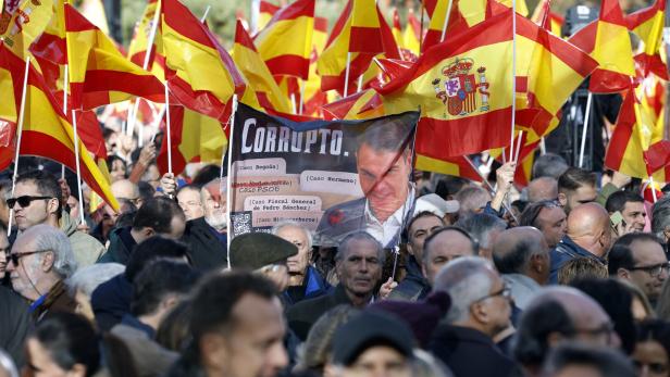 People's Party calls for protest against the Government in Spain