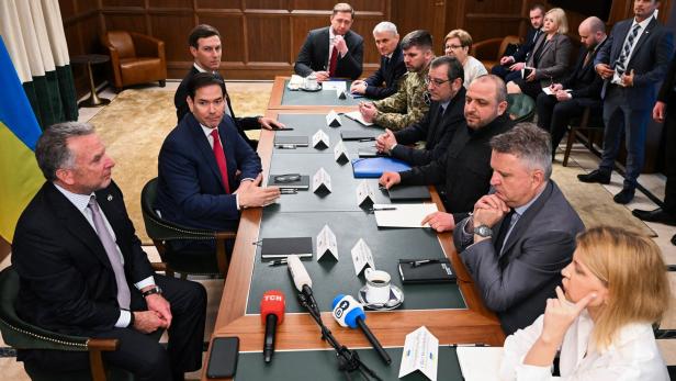 US-UKRAINE-RUSSIA-DIPLOMACY-CONFLICT