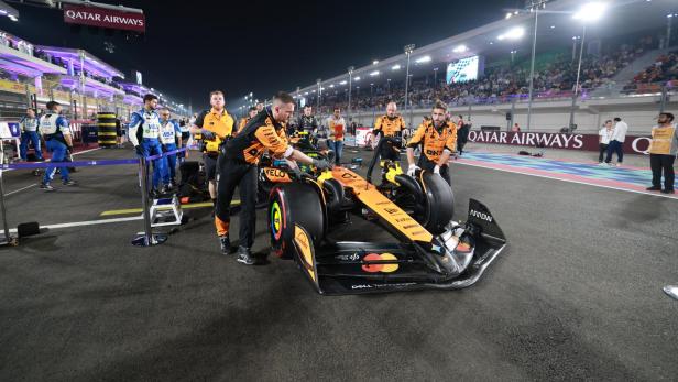 Norris in seinem McLaren in Katar