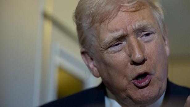 FILE PHOTO: U.S. President Trump returns to Washington from Florida