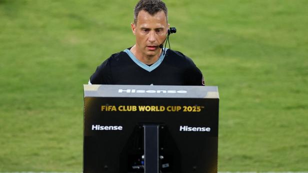 Der VAR könnte öfter eingreifen