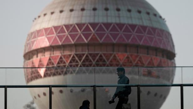 Daily life in Shanghai