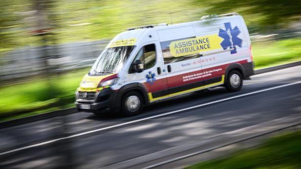 Französisches Rettungsauto (Symbolbild)