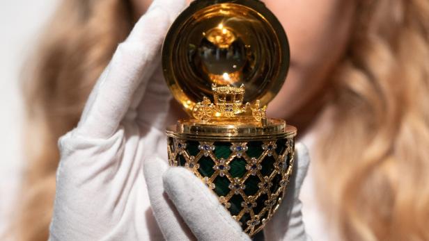 BRITAIN-AUCTION-FILM-BOND