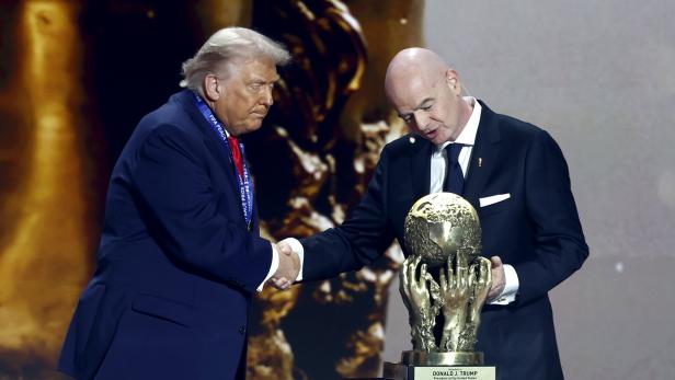 Trump und Infantino bei der WM-Auslosung
