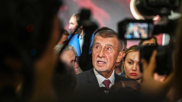 FILES-CZECH-POLITICS-GOVERNMENT