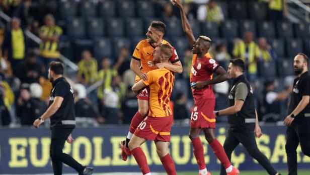 Super Lig - Fenerbahce v Galatasaray