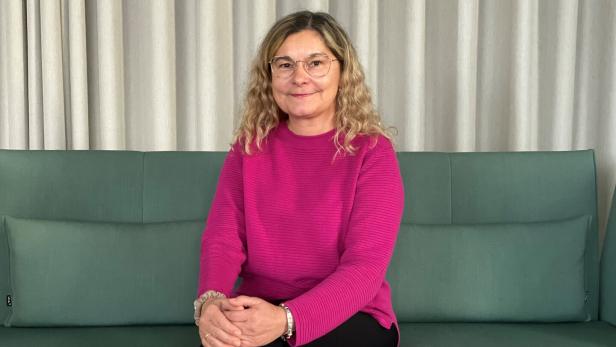 Brigita Dodik-Metlicka beim Interview in der Redaktion des KURIER.