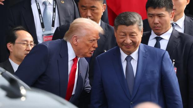 US President Trump hold talks with Chinese President Xi in Busan