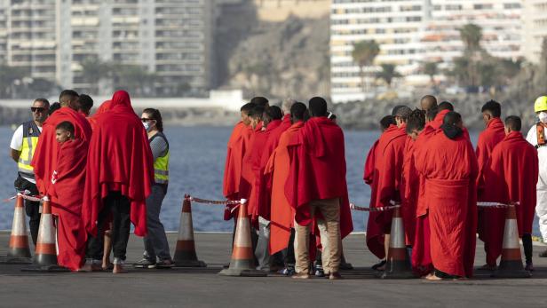 Spain's Maritime Rescue saves at least 42 migrants off Gran Canaria