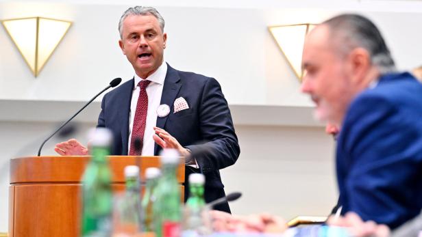 SONDERSITZUNG DES BURGENLÄNDISCHEN LANDTAGS: HOFER / DOSKOZIL