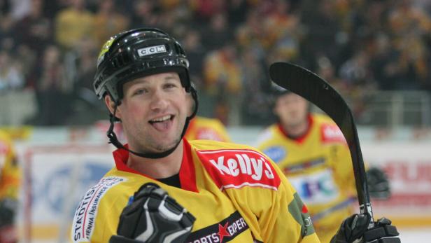 Eishockeyspieler Bob Wren im Capitals-Dress
