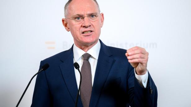 Karner kündigt Offensive für Abschiebungen nach Syrien und Irak an