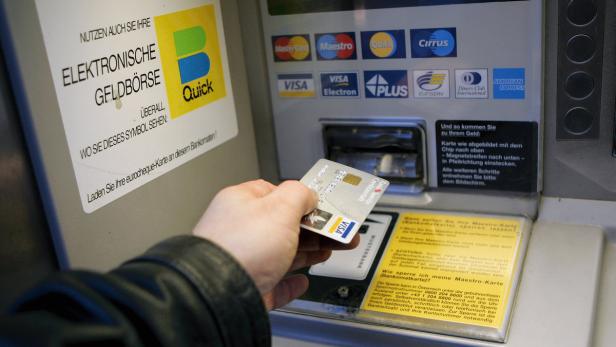 Banken dürfen für das Sperren von Karten nichts verrechnen