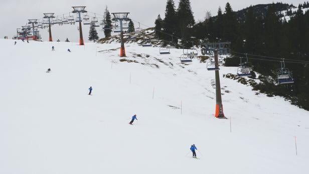 Bei besten Pisten-Bedingungen wurde von den Hochkar-Bergbahnen  am ersten Dezemberwochenende die Saison gestartet.