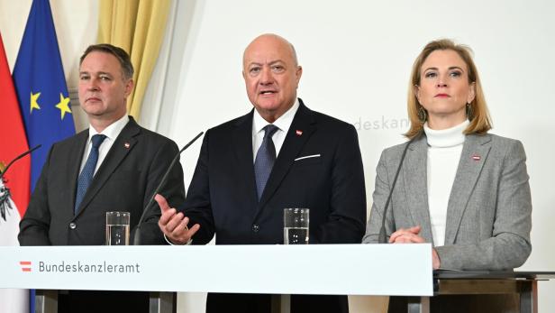 PK "PRÄSENTATION MASSNAHMENPAKET ZUR SENKUNG DER STROMKOSTEN IN ÖSTERREICH"  BABLER / STOCKER / MEINL-REISINGER