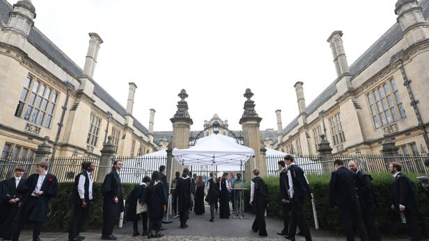 Studenten vor der Oxford University