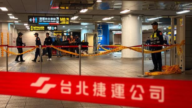 Smoke grenades thrown inside Taipei Main Station